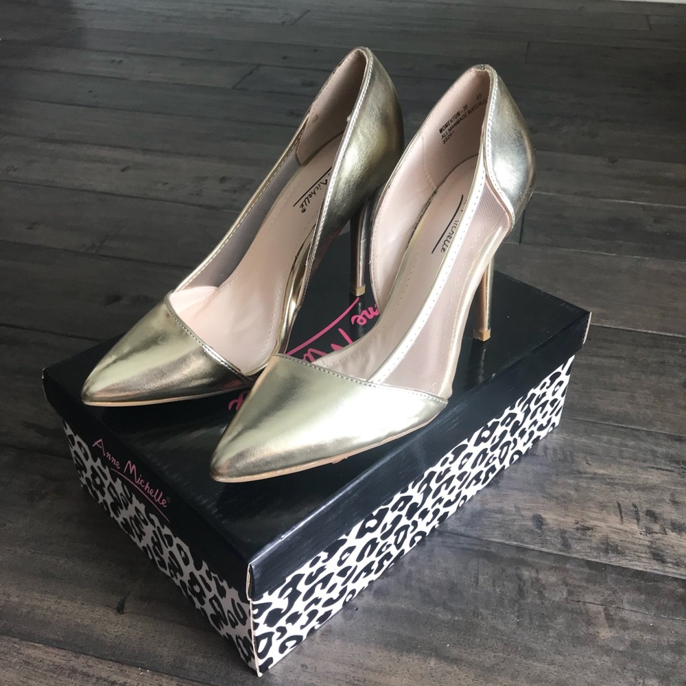 Gold pointed to pump - Picture 1 of 5